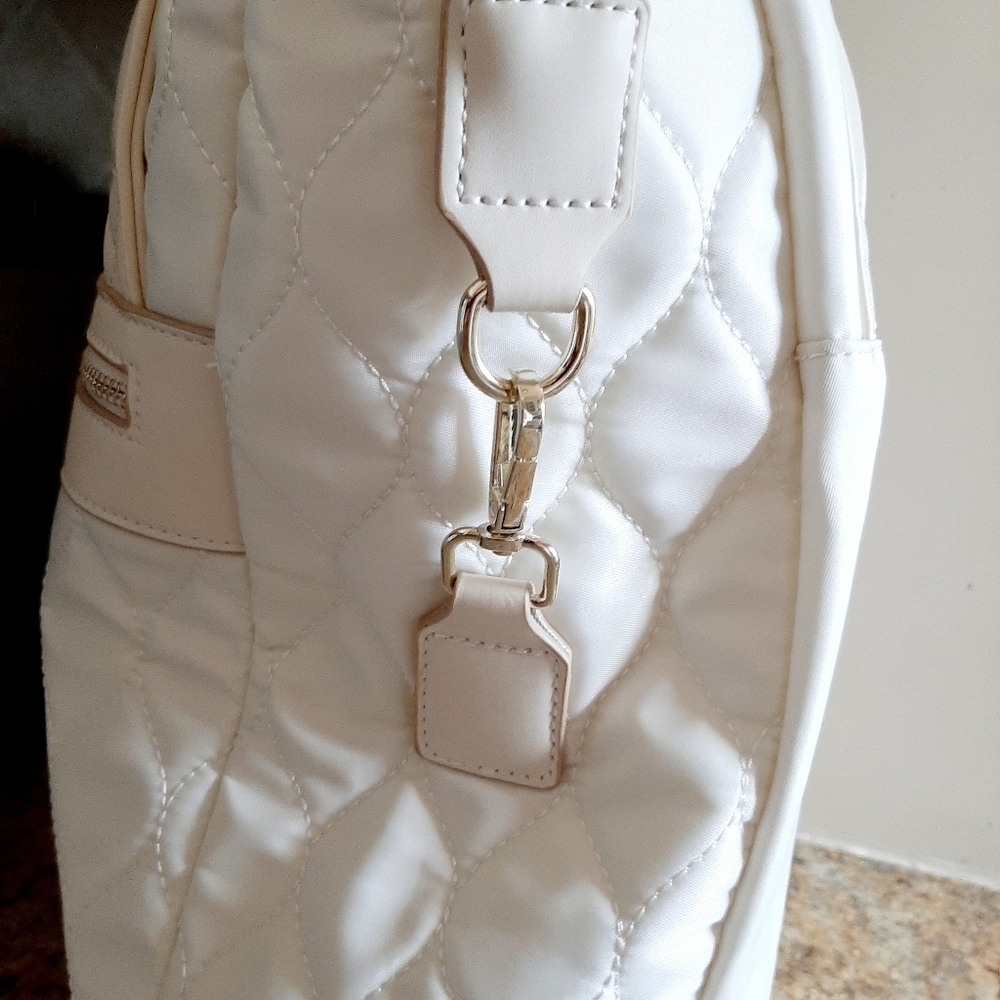NWT BELLA RUSSO QUILTED BACKPACK - Picture 4 of 6